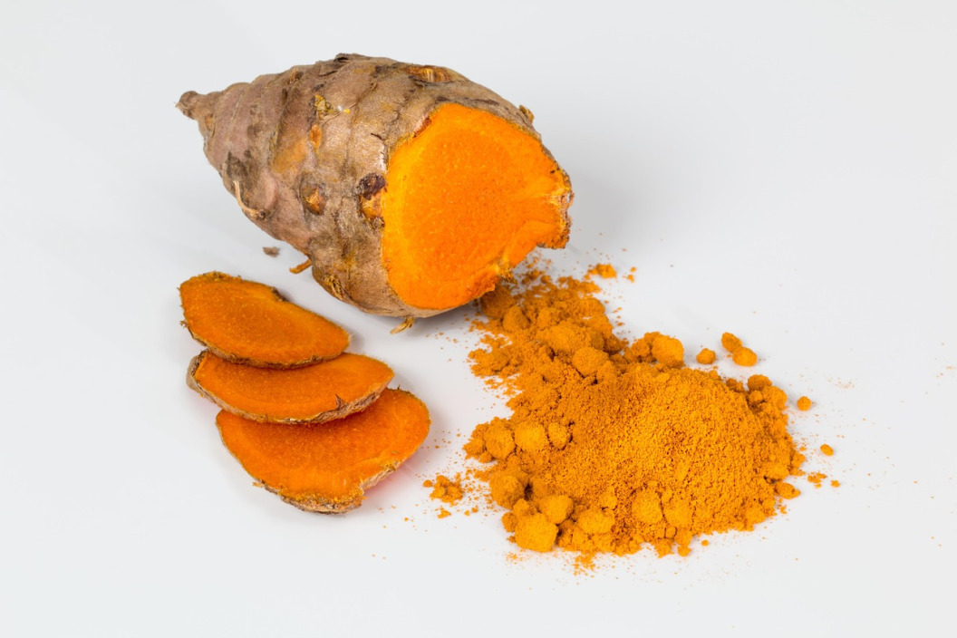 turmeric roots powder closeup